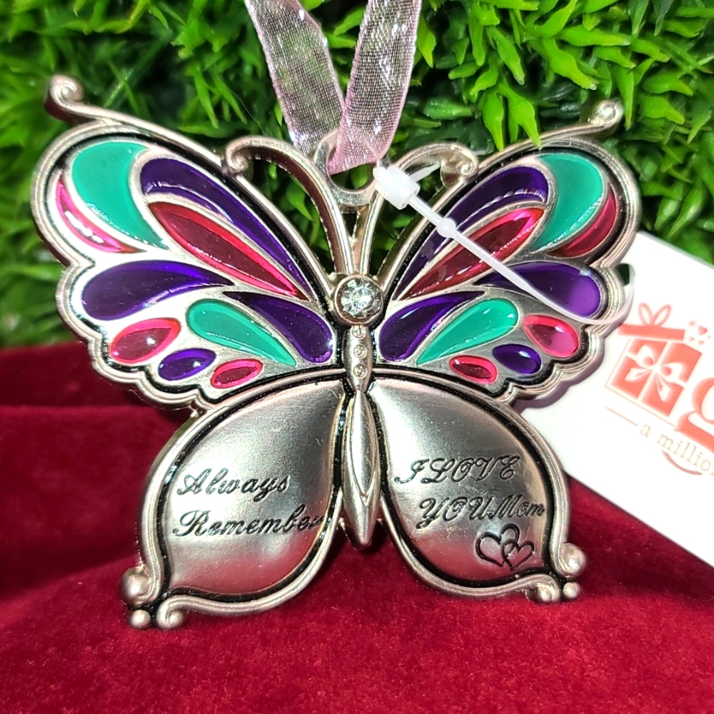 MOM says Always Remember I Love You on hanging pendant NWT